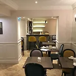 圣克里斯托福酒店 3* 巴黎
