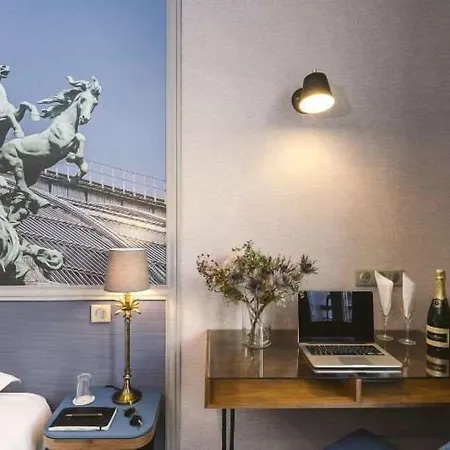 Saint Christophe 3* Paris