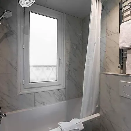 Saint Christophe Hotel 3*