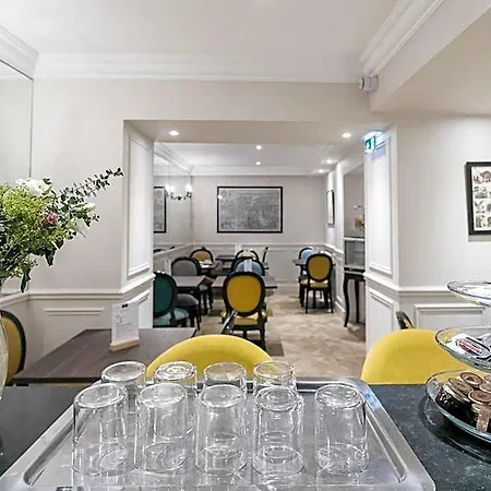 Saint Christophe Hotel 3*