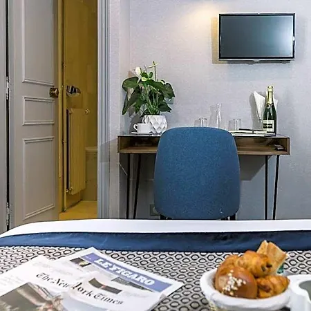 Saint Christophe 3* París