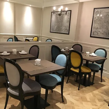 Saint Christophe 3* Paris