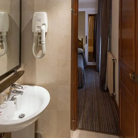 Hotell Saint Christophe Paris