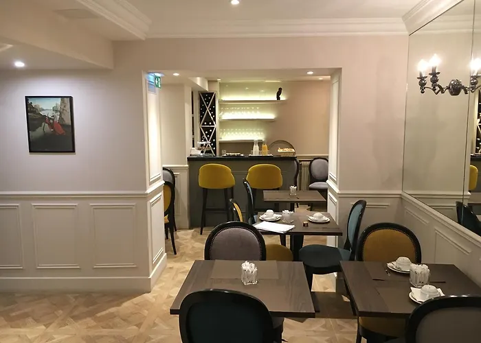 圣克里斯托福酒店 3* 巴黎